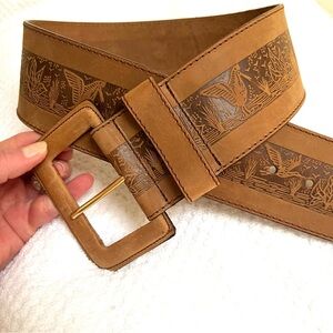 Vintage Leather Belt With Birds Size S